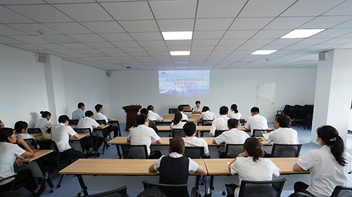 公司召开机关干部进基层锻炼交流动员会